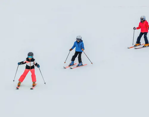 Hôtels-Gouverneur-Sept-Îles-blogue-relache-enfants-ski