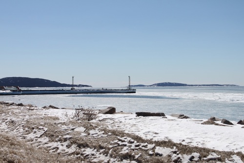 Hotels-Gouverneur-Sept-Îles-beach-winter